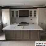 Lake görünümlü mutfak modelleri