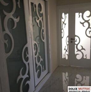 ahşap desenli kapı