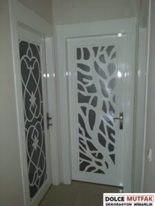 kapı dekorasyonu